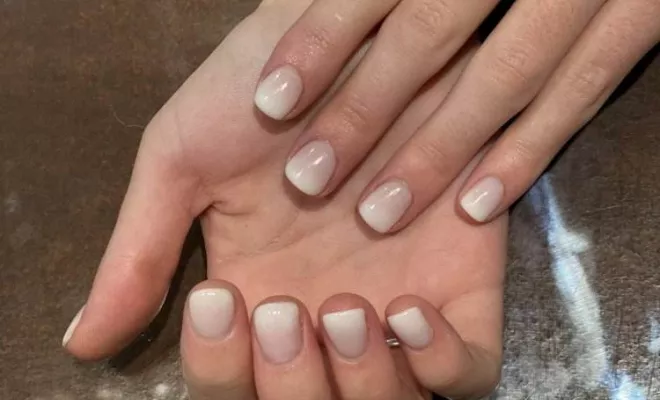 Ongles en gel/ porcelaine, Lyon, L'Embellie - Centre de Beauté