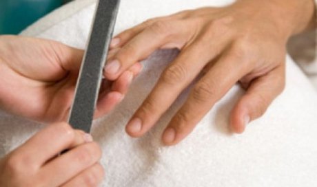 L'Embellie - Centre de Beauté - Soins mains et pieds pour homme - Lyon